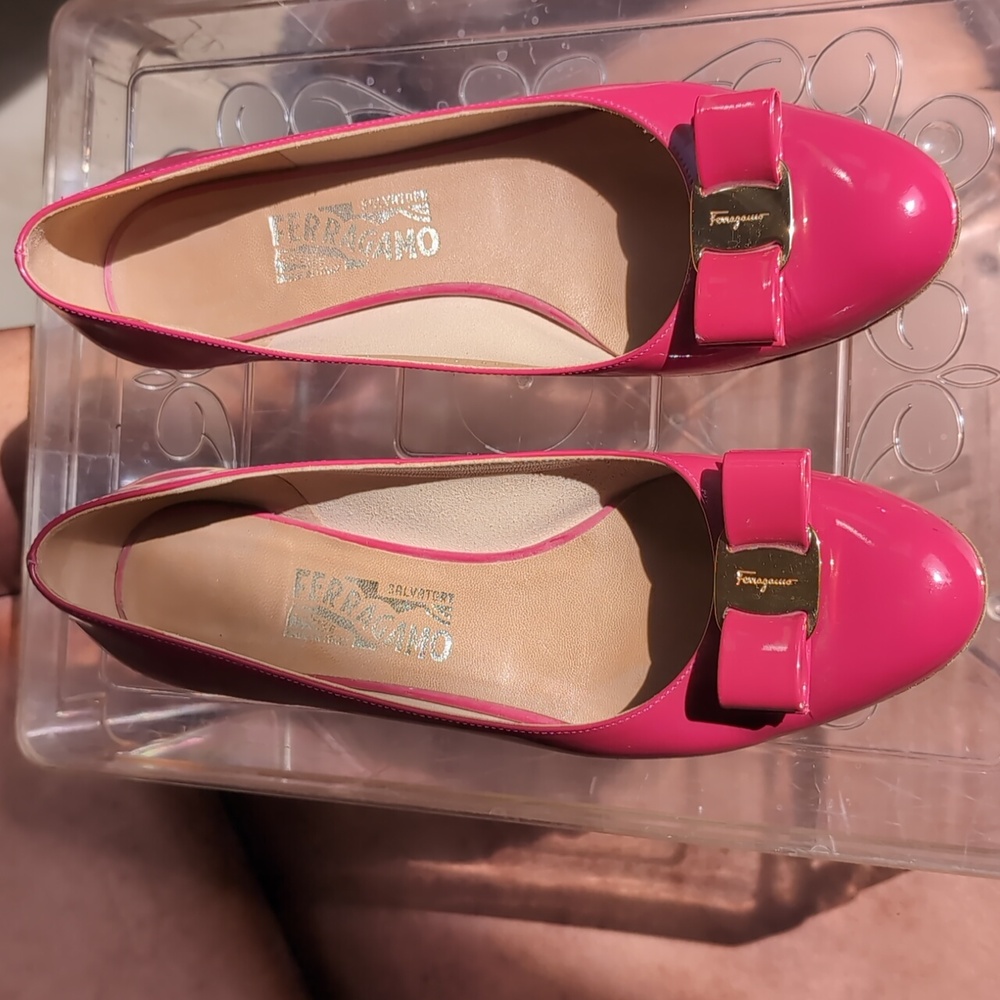 Salvatore Ferragamo Women's Pink Flats